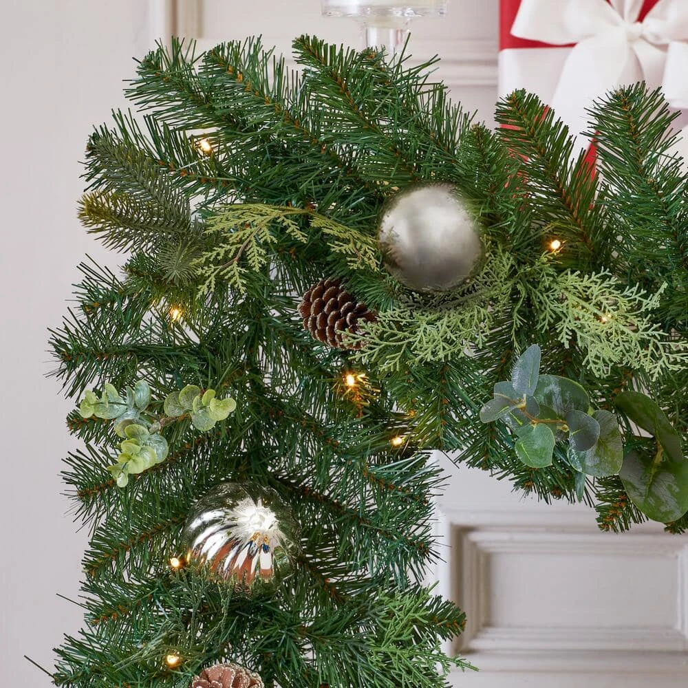 Home Accents Holiday 9 ft Prelit St Germain Garland 8 Home Accents Holiday 9 ft Prelit St Germain Garland - Image 6