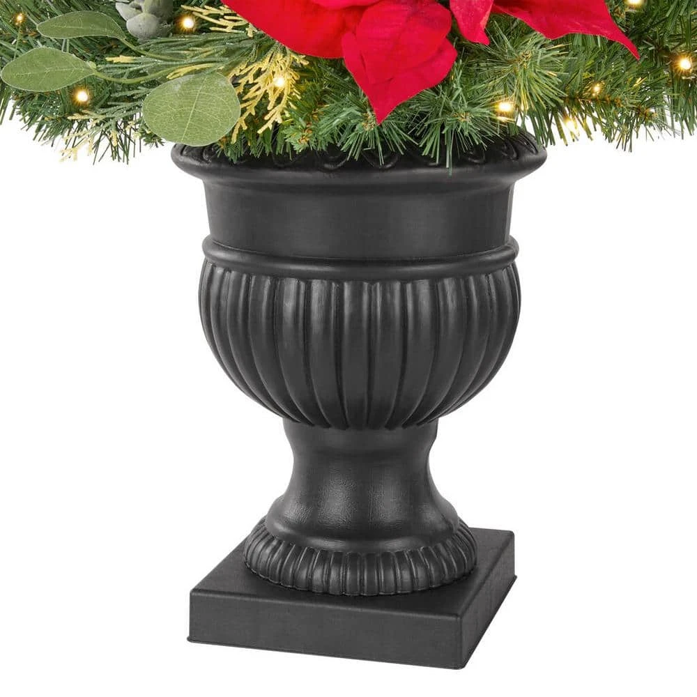 Home Accents Holiday 4.5 ft Berry Bliss Potted Christmas Tree 8 Home Accents Holiday 4.5 ft Berry Bliss Potted Christmas Tree - Image 6