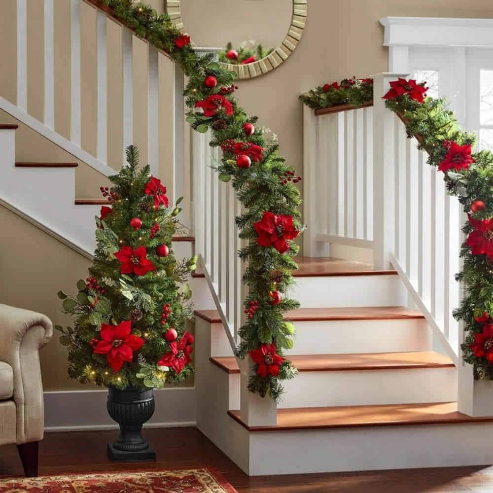 Home Accents Holiday 4.5 ft Berry Bliss Potted Christmas Tree 4 Home Accents Holiday 4.5 ft Berry Bliss Potted Christmas Tree - Image 2