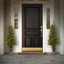 Home Accents Holiday 4 ft Montclair Spruce Potted 2-Pack -HOME ACCENTS HOLIDAY Shop home accents holiday pre lit christmas trees hmc7 310 40 2 c3 1000