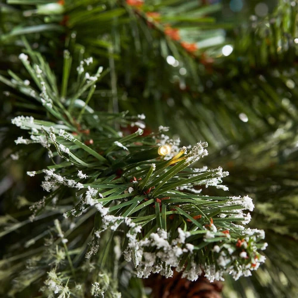 Home Accents Holiday 9 ft Sparkling Amelia Pine Christmas Tree 6 Home Accents Holiday 9 ft Sparkling Amelia Pine Christmas Tree - Image 4