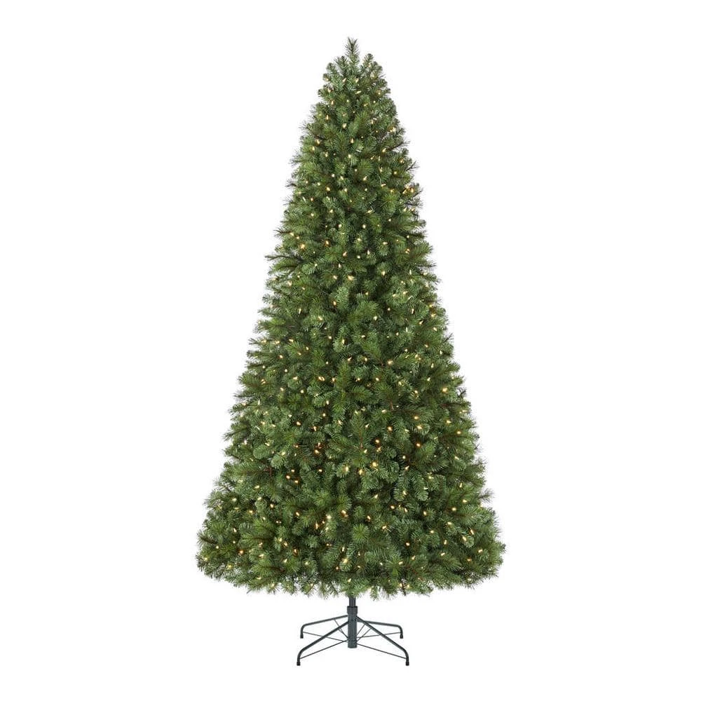 Home Accents Holiday 9 ft Wesley Pine Christmas Tree 5 Home Accents Holiday 9 ft Wesley Pine Christmas Tree - Image 3